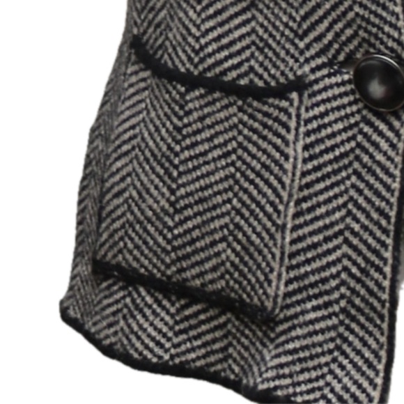 SusyMix Italy Wool Blend Herringbone Fitted Jacket. Stretchy. Warm. - Picture 5 of 11